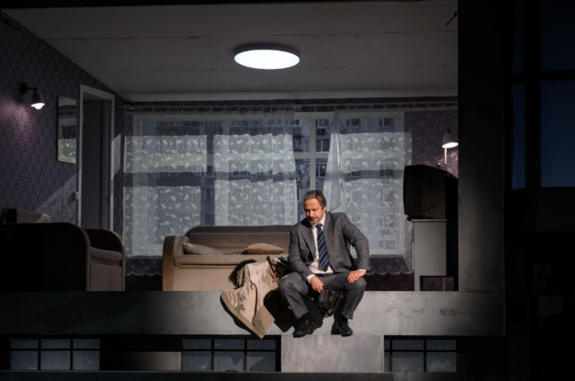 Жил. Был. Дом.