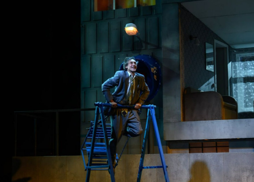 Жил. Был. Дом.