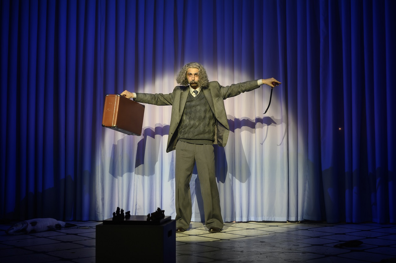 Морж, учитель и поэт