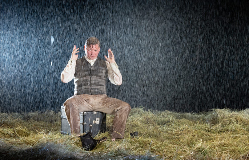 Месяц в деревне