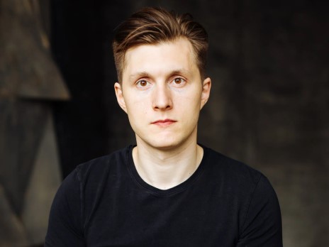 Олег Савцов