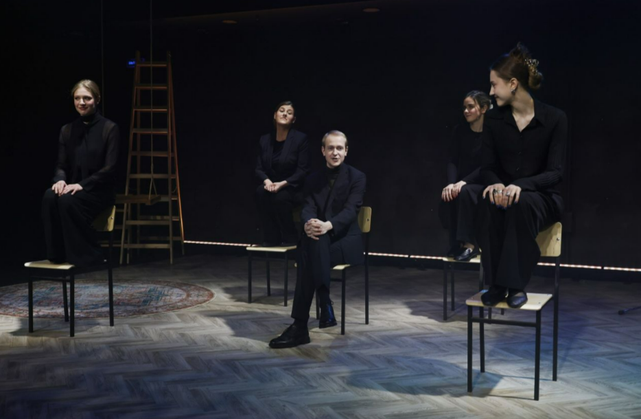 Люблю. Целую. Кеша. Все письма только о любви