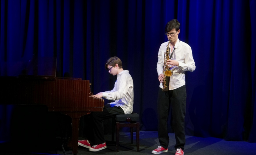 Зрелость позади